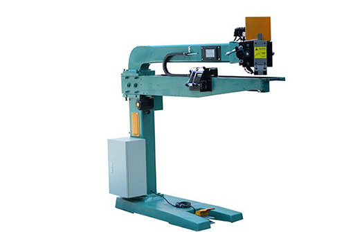 伺(si)服釘(ding)箱機(ji)